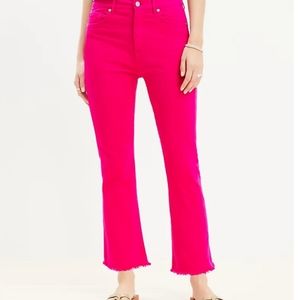 LOFT- Curvy Frayed High Rise Kick Crop Jeans in Radiant Fuchsia